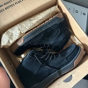 Keen Men's Black and Tan Boots